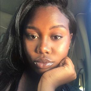 Meet your Posher, Iyanna